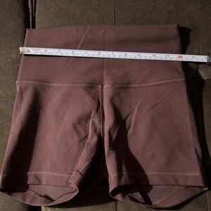 Lululemon Women’s High-Waist Brown Shorts
